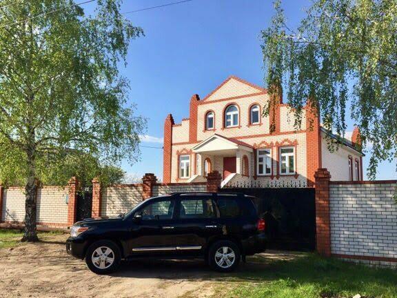 Коттеджи в нижнем новгороде. Коттедж Нижний Новгород. Загородный дом Нижний Новгород. Коттеджи на ул.Якова Шишкина. Коттедж Нижний Новгород живут.