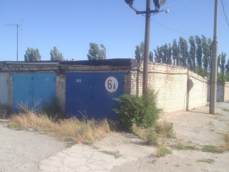 Найти продающие гаражи в Волжском Волгоградской области.