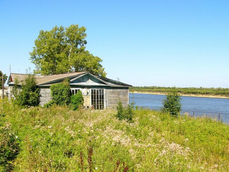 Участок в нижнем. Дом на реке в Нижегородской области. Дом на берегу реки в Нижегородской области. Деревни на берегу Волги Нижегородская область. Дома на берегу Волги Нижегородская область.